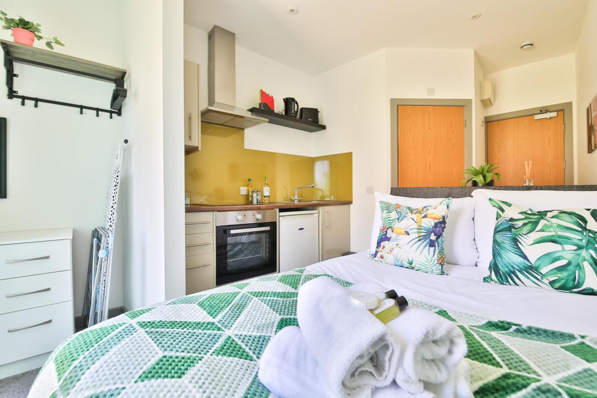 Princess Lofts City Centre Studios With Nespresso Coffee Machines & New Fast Wifi By Stayright 斯旺西 外观 照片