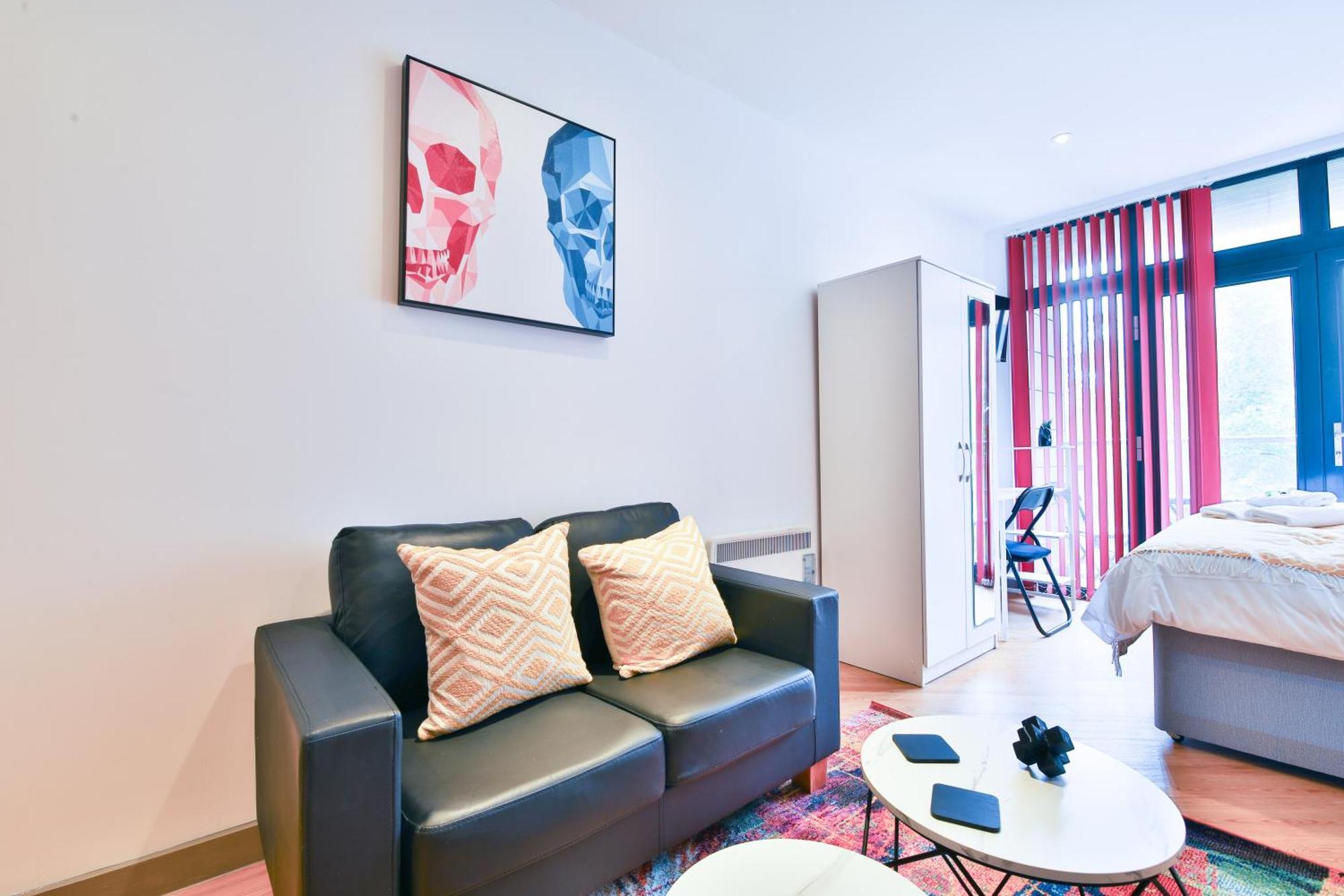 Princess Lofts City Centre Studios With Nespresso Coffee Machines & New Fast Wifi By Stayright 斯旺西 外观 照片