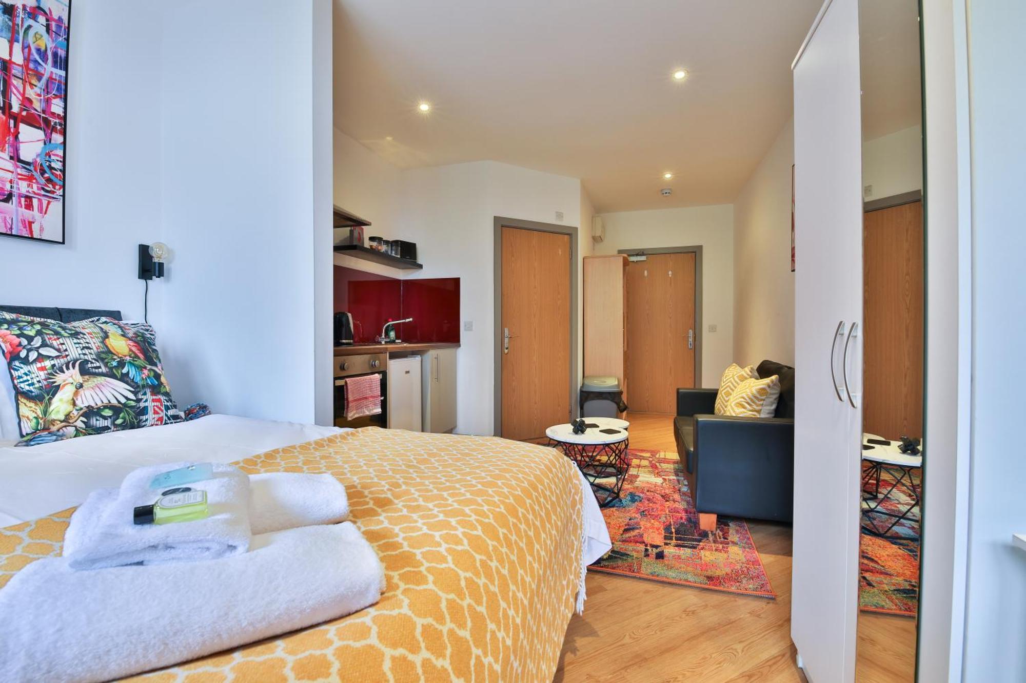 Princess Lofts City Centre Studios With Nespresso Coffee Machines & New Fast Wifi By Stayright 斯旺西 外观 照片