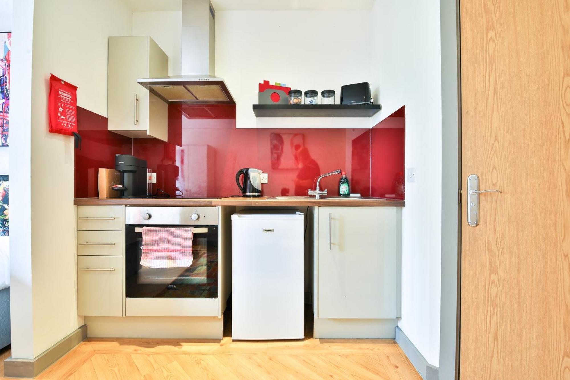 Princess Lofts City Centre Studios With Nespresso Coffee Machines & New Fast Wifi By Stayright 斯旺西 外观 照片