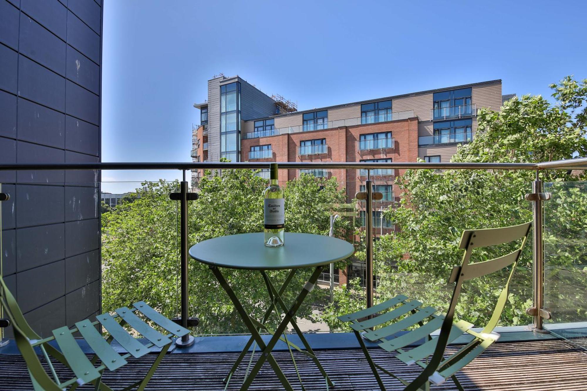 Princess Lofts City Centre Studios With Nespresso Coffee Machines & New Fast Wifi By Stayright 斯旺西 客房 照片
